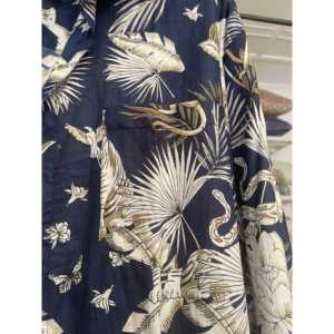 Estampado Floral Medianoche ESTILO JUNGLE, Tela Popelina Informal con Estampado Floral de Girasoles al Mediodía sobre un Fondo Azul Claro - Product Image 4