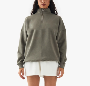 Ensemble court confortable pour femmes |   Ensemble court minimaliste pour femmes en coton deux pièces, qualité européenne, tissu doux, personnalisation de la marque - Product Image 3