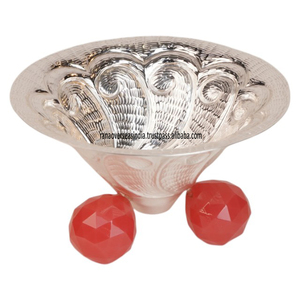 Bol décoratif Urli plaqué argent fabriqué à la main avec base en résine parfait pour les arrangements floraux Pooja de mariage et la décoration de maison de luxe - Product Image 3