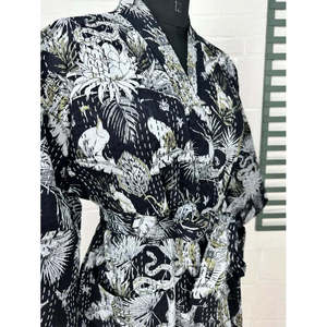เสื้อคลุมกันตะผ้าฝ้ายสำหรับผู้หญิงแบบกลับด้านได้ สีพาสเทลเขียวลายลิง  คิโมโนยาวแบบผ้าทอ - Product Image 5