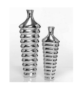 Diseño superior Hierro Metal Florero Maceta Uso para el hogar y el jardín Maceta Tamaño personalizado Hecho a mano al por mayor a granel - Product Image 4