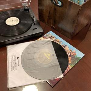 Confezione da 25 custodie per dischi in vinile realizzate in carta e materiale plastico resistente - Product Image 5