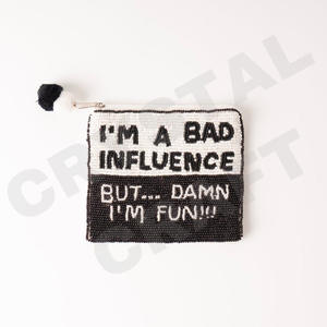 Bolsa para monedas Bad Influence, billetera personalizada con cuentas de semillas, hermoso regalo para mamá, diseño de corazones para niñas - Product Image 1