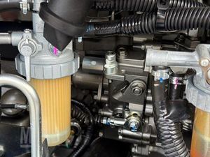 Mini-excavatrice Hitachi ZX26U-6 CR neuve/d'occasion 2025, 75 kg, moteur, pompe et roulement inclus, équipement avec rapport fourni - Product Image 6