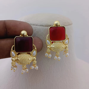 Royal Mayura Élégant Perle Boucles D'oreilles Ensemble Bold Square Unique Classique Design Filles Femmes Imitation Rhodium Plaqué Durable - Product Image 1