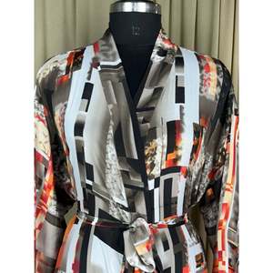 Vestido Kimono de Seda Reciclada Estilo Boho Chic Vintage para Mujer, Ideal para la Playa, Resort, Casa o como Bata de Baño - Product Image 2