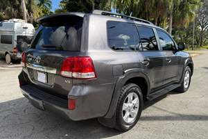 VOITURES D'OCCASION À VENDRE 2011 LandCruizer - Product Image 3