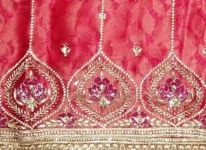 Costumes indiens brodés à la main non cousus de créateur moderne pour femmes, style traditionnel élégant pour les fêtes - Product Image 2