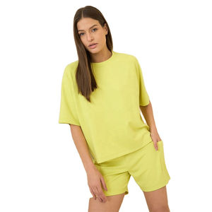 Camiseta de Mujer al por Mayor, Conjunto Corto Informal de Color Sólido, Conjunto Elegante de Invierno para Chicas, Corte Regular, Dos Piezas, Colores Personalizados, 100% Algodón - Product Image 1