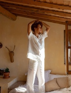 2024 ODM ชุดกลางคืนผ้าซาตินอินเดียแบบดั้งเดิมคุณภาพสูงสำหรับผู้ใหญ่คอวีลายสก๊อตผ้ากำมะหยี่แห้งเร็ว - Product Image 5