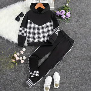 2024 nuevo diseño personalizado conjuntos de niñas de alta calidad precio al por mayor Sudadera con capucha y conjuntos de pantalones de chándal - Product Image 1