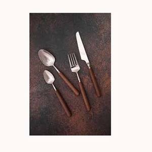 Ensemble de couverts élégants en acier inoxydable pour enfants personnalisable plaqué argent avec simple long manche rond en bois nouveau design couverts - Product Image 1