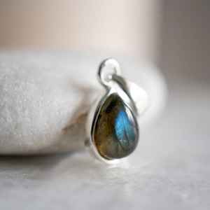 Pendentif en Labradorite fait main en argent sterling 925 bijoux en pierres précieuses avec breloque en pierre naturelle cadeau pour elle - Product Image 1