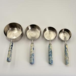 Cucharas Medidoras de Acero Inoxidable con Diseño Decorativo de Colores, Cucharas con Mango de Resina, Juego de 4 Piezas al Mejor Precio - Product Image 2