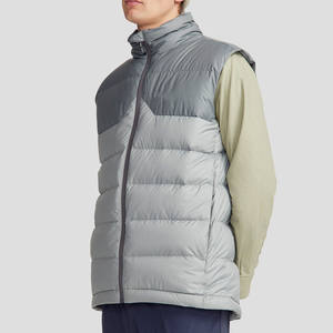 Chaleco acolchado con bolsillos con cremallera Chaqueta impermeable para exteriores - Product Image 2