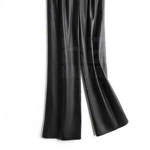 Pantalones de cuero ligeros para mujer, los más vendidos, para uso casual, de primera calidad. - Product Image 4