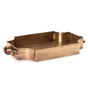Elegante bandeja de metal pulido para regalos de chocolate en Ramadán - Product Image 1
