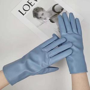 Gants d'hiver pour femmes, tactiles, décontractés, respirants, coupe-vent, en cuir synthétique, doublés de velours, épaissis, à doigts entiers - Product Image 6