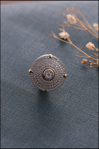 Anillo de Moissanita de Lujo Estilo Hip Hop, Chapado en Rodio, Engaste de Puntas, Regalo de Boda para Hombres y Mujeres, Artesanía Premium, Moda Audaz - Product Image 2