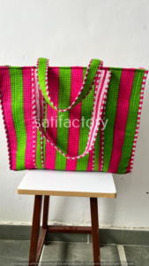 สำหรับกระเป๋าผ้าใบสะพายไหล่ขนาดใหญ่ลายทางสีชมพูสีเขียวสไตล์แฟชั่นที่เป็นมิตรกับสิ่งแวดล้อมสำหรับใช้ในชีวิตประจำวันสำหรับช้อปปิ้งชายหาดในฤดูร้อน - Product Image 2