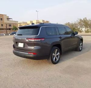 Jeep Grand Cherokee EP V6 Turbo 2021 USADO EN EXCELENTES CONDICIONES con Tracción en las Cuatro Ruedas, Neumáticos R20, Asientos de Cuero, Control de Crucero Adaptativo, Volante a la Izquierda - Product Image 4