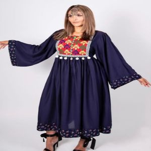 2025 robes Vintage afghanes de qualité supérieure pour femmes filet de soie respirant vêtements traditionnels quantité en vrac robes Vintage afghani - Product Image 6