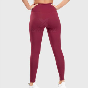 Ensemble de yoga pour femmes, style sportswear tendance, respirant, 2 pièces, taille haute, élastique, couleurs personnalisables, service OEM - Product Image 6