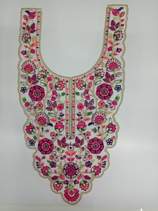 Broderie élégante col de cou paillettes scintillantes patchs de travail tissu net pour la couture à la mode Blouse robe Saree décolleté - Product Image 4