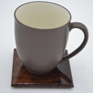 Posavasos elegantes de madera de nogal con artesanía duradera y grano natural para cenas de lujo de Tradebyd - Product Image 2