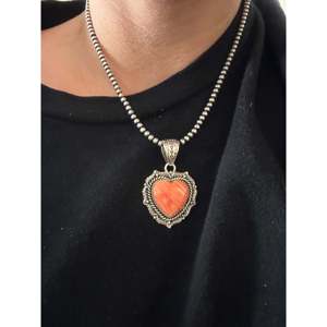 Pendentif artisanal en huître épineuse et argent sterling du sud-ouest, bijoux en pierre naturelle - Product Image 2