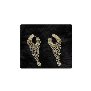 Haute sur demande Accessoires de bijoux de mode Boucle d'oreille en diamant naturel avec forme personnalisée disponible à un prix abordable - Product Image 1