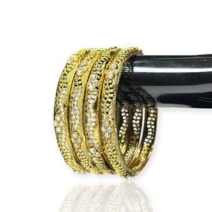 Brazaletes Delgados Tradicionales Chapados en Oro con Piedras, Elegantes para Novias, Bodas y Fiestas, Joyería de Imitación Premium a Precio de Mayoreo - Product Image 4