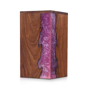 Urne funéraire en bois artisanale avec incrustation de résine rose, souvenir commémoratif - Product Image 5