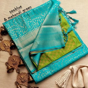 Sari original Minakari Heavy Zari Border y Heavy Weaving Work hecho de seda - Product Image 4