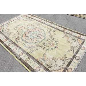 Tapis de Grande Surface Turc Authentique 5.2 X 8.6ft Vert Beige Fait à la Main Classique pour Chambre Rectangulaire Couloir Tapis Design Abstrait - Product Image 2