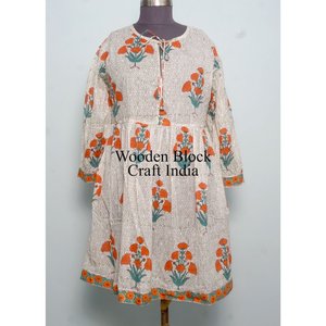 Robe midi florale d'été en coton 100% fabriquée à la main, écologique, imprimée numériquement, avec un design de fermeture à cordon, idéale pour les journées ensoleillées - Product Image 1