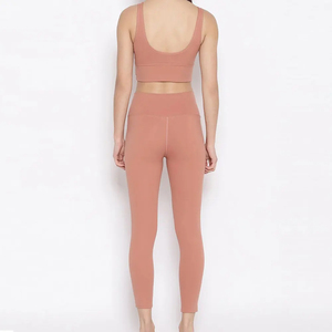Fabricant Meilleure usine de fabrication de tenues de yoga Meilleure qualité Respirant Réglable 100% coton Logo personnalisé Vêtements de sport Tenues de yoga pour femmes - Product Image 3