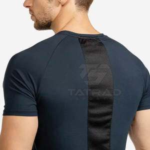 T-shirts de sport pour hommes en coton 100% - Vêtements de sport légers, séchage rapide et respirant, haute qualité, fabriqués au Pakistan - Product Image 6