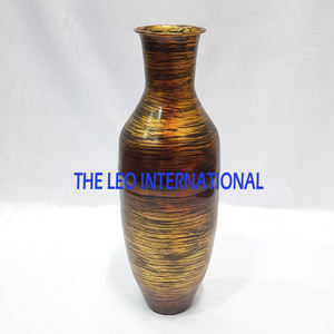 Florero de hierro costero pulido brillante con forma única de Metal de aluminio, Decoración de mesa para el hogar usada hecha a mano de lujo - Product Image 3