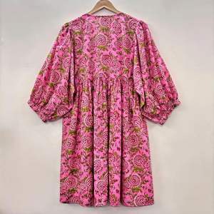 Haute qualité rose Floral bloc imprimé Kyra robe mi-longue Silhouette ample naturel pour décontracté été cadeau pour les femmes proches - Product Image 5