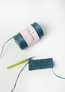 Hilo de cuero sintético YARNA Plain Leather (250g), lavable, para crochet, cálido, para manualidades, tacto suave, felpa premium, duradero. - Product Image 4