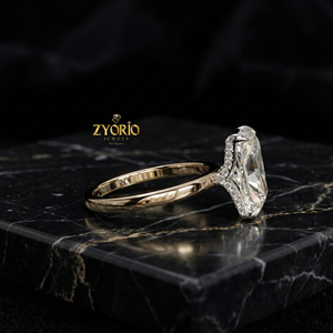 แหวนหมั้นทองคำ 10K ทรงเรเดียนท์คัทแบบโซลิแทร์ - Product Image 2
