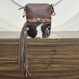 Usine en gros bas prix à la mode usiné à la main en cuir de vachette sac de téléphone portable pour motos Fanny Packs frange taille sacs - Product Image 1