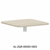 Table de réunion carrée compacte avec plateau en bois grainé beige clair et piédestal blanc pour les zones de réception et de discussion au bureau