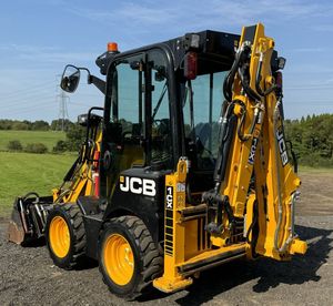 JCB 1CX Retro Backhoe Loader with Front and Back Loader Construction Machinery - Product Image 3