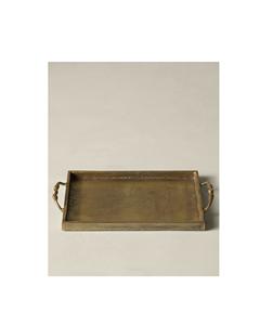 Plateau de service en laiton finition dorée polie, conçu pour la décoration de cuisines haut de gamme, maisons traditionnelles et tables de luxe. - Product Image 1