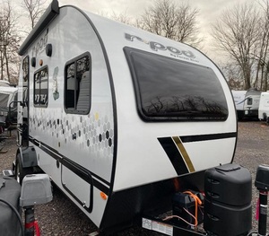 RV R-Pod RP-180 F-o-r-e-s-t R-i-v-e-r 2021 usado, listo para vender - Product Image 2
