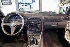 BMW 325i Convertible de 1989, Usado, Sin Reserva, Turboalimentado, Motor M52 de 6 Cilindros, Transmisión Manual de 5 Velocidades, Modificaciones Extensas - Product Image 4