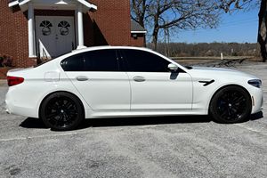 BMW M5 d'occasion 2018, conduite à gauche/droite - Product Image 2