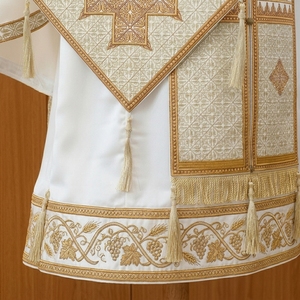 Ensemble de Vêtements Liturgiques Blancs pour l'Église Orthodoxe, Robe de Clergé Brodée à la Main avec Fil d'Or, Chasuble de Prêtre, Vente en Gros - Product Image 3